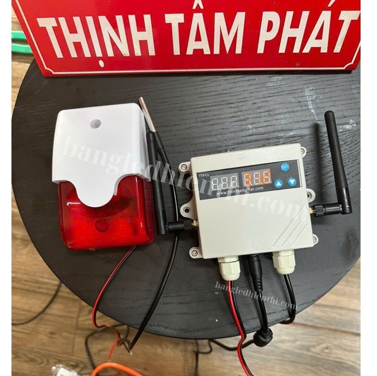 Thiết bị điều khiển nhiệt độ lò sấy có sensor