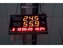 Lắp đặt hệ thống bảng hiển thị nhiệt độ độ ẩm 2 mặt khung inox